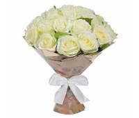 25 белых крымских роз