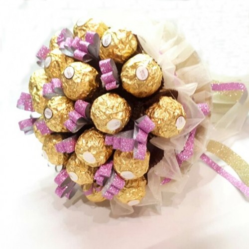 Букет из Ferrero Rocher "Шоколадная нежность" 